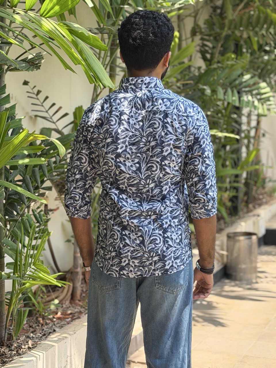 Abstract Blue Printed Shirt - Image 4