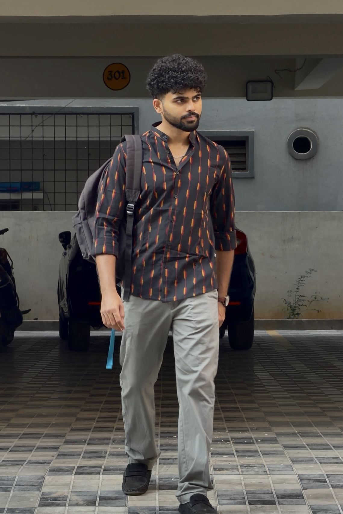 Ananta Mens Ikat Shirt - Image 3