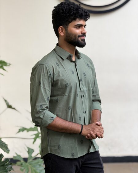 Alternative view of Emerald Motif Shirt